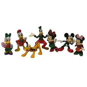 Disney Christmas Figurine Set – Mickey, Minnie, Goofy, Donald, Daisy & Pluto